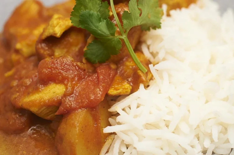 Bengali Chicken and Potato Curry Recipe