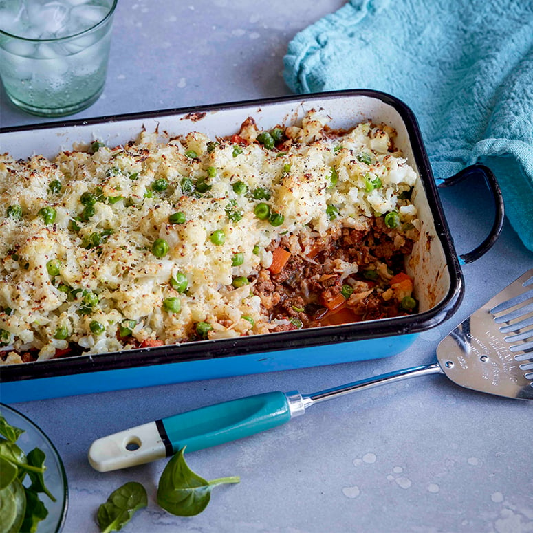 beef cottage pie with cauliflower pea and parmesan topping sq